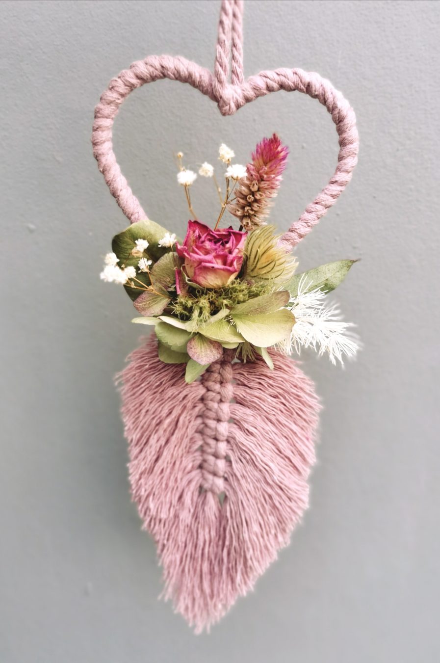 dried flower heart